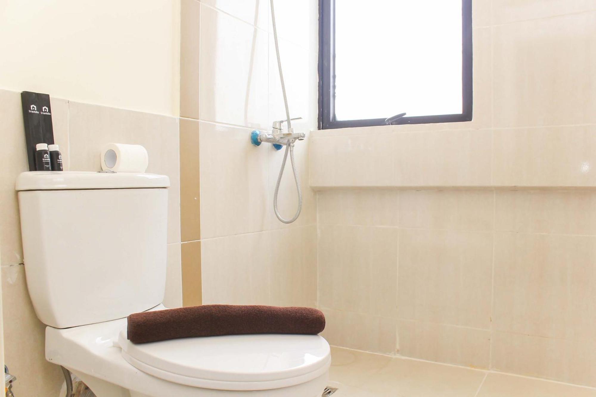Apartemen Spacious And Bright 2br At Meikarta By Travelio *